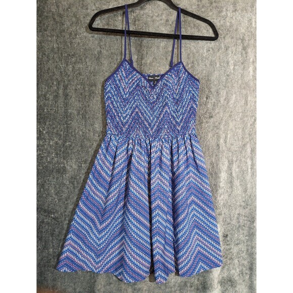 Mason & Mackenzie Dresses & Skirts - Mason & Mackenzie sun dress Medium shirred bodice fit & flare blue pink
